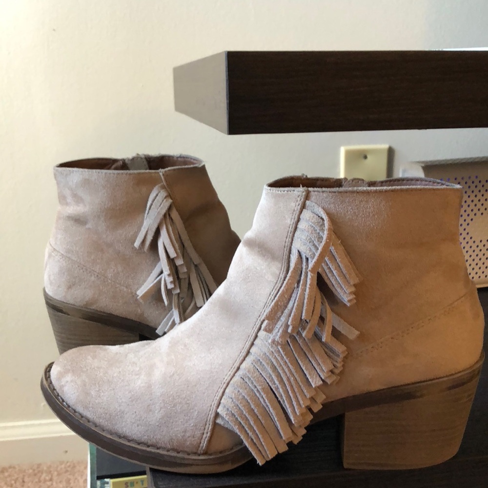 Taupe fringe booties